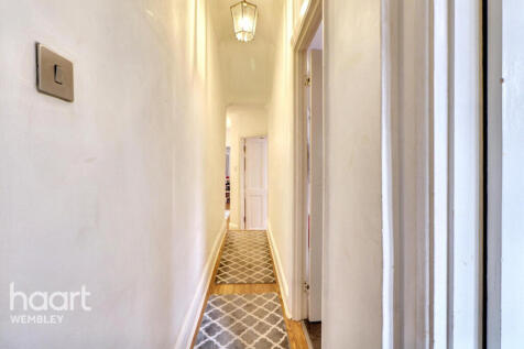Oldfield Road, London 2 bed flat for sale