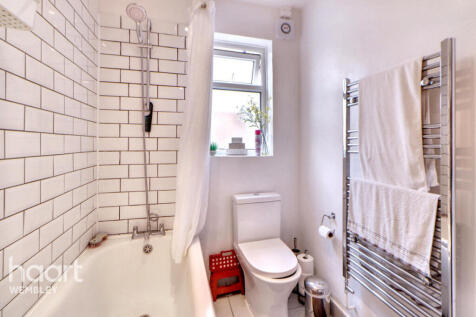 Oldfield Road, London 2 bed flat for sale
