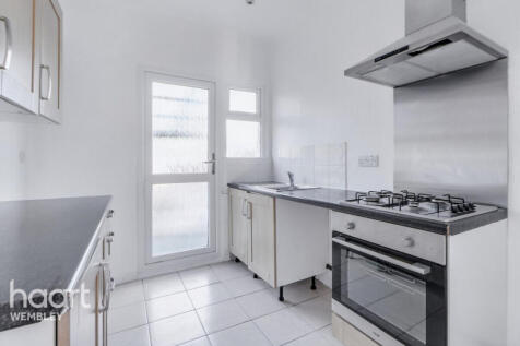 London Road, Wembley 3 bed end of terrace house for sale