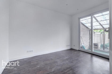 London Road, Wembley 3 bed end of terrace house for sale