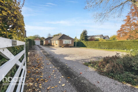 3 bedroom detached bungalow for sale