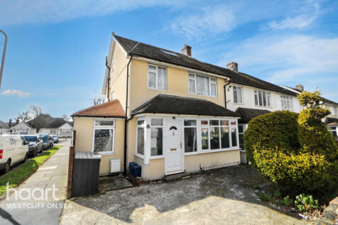 5 bedroom end of terrace house for sale