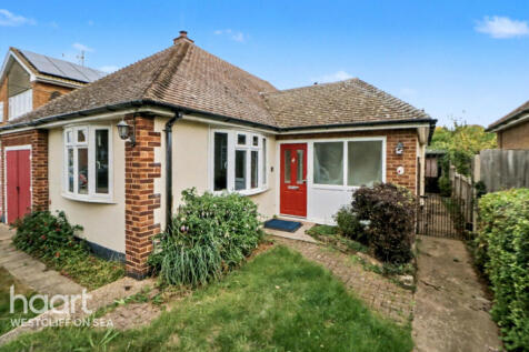 North Street, Great Wakering 2 bed detached bungalow for sale