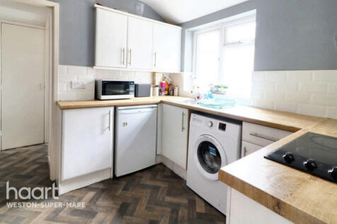 3 bedroom maisonette for sale