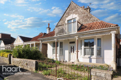 4 bedroom detached bungalow for sale