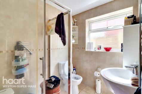 2 bedroom semi-detached bungalow for sale