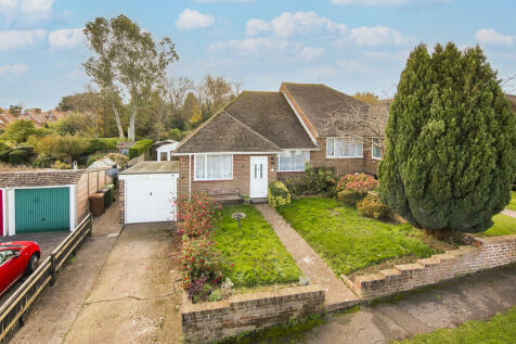 2 bedroom semi-detached bungalow for sale