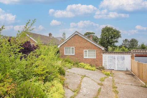 Wealdview Road, Heathfield 2 bed detached bungalow for sale