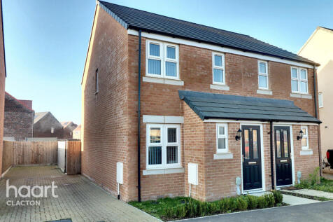 2 bedroom semi-detached house for sale
