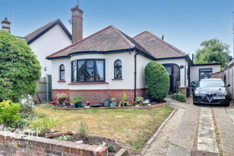 4 bedroom detached bungalow for sale