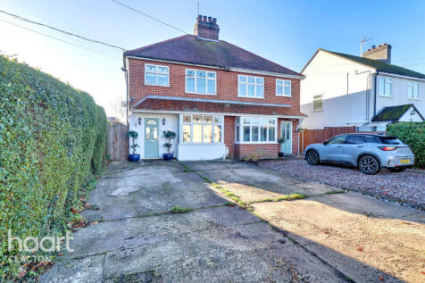 4 bedroom semi-detached house for sale
