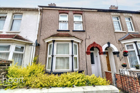 Parker Road, Grays 3 bed terraced house for sale