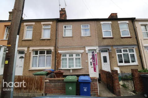 Castle Road, Grays 3 bed terraced house for sale
