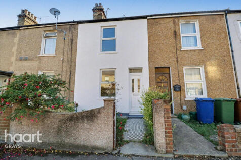 Bedford Road, Grays 3 bed terraced house for sale