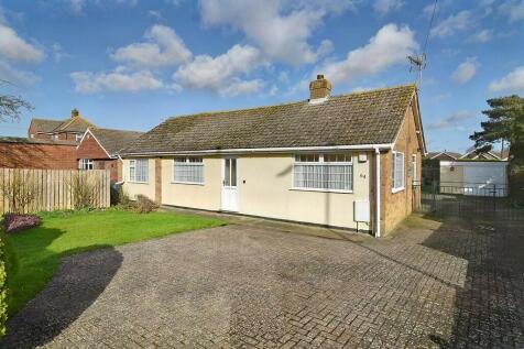 Tinkle Street, Grimoldby LN11 8SZ 3 bed detached bungalow for sale