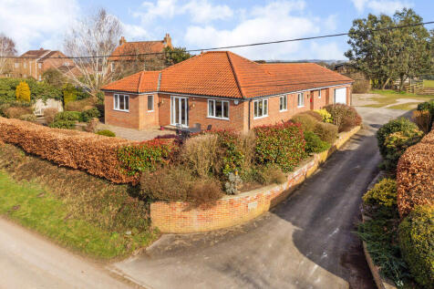 4 bedroom detached bungalow for sale