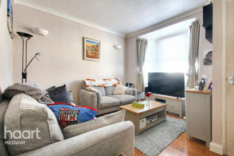 Victoria Road, Chatham 3 bed terraced house for sale