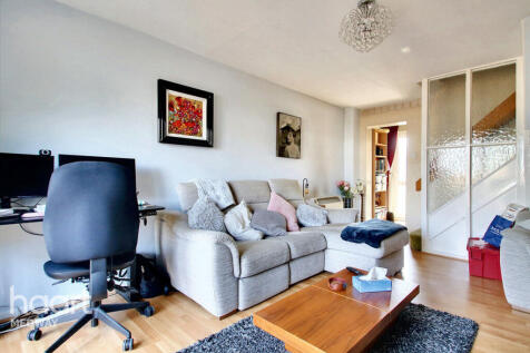 Dorchester Close, Rochester 1 bed terraced house for sale