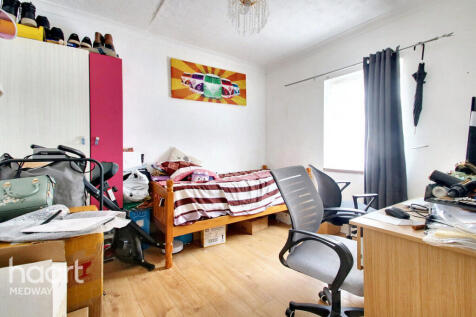 Dale Street, Chatham 2 bed terraced house for sale