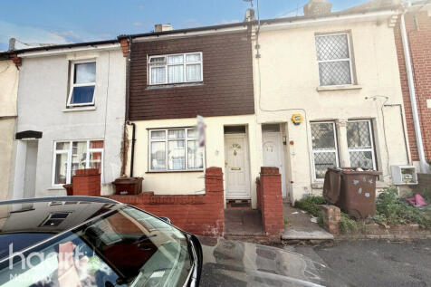 Edinburgh Road, Chatham 2 bed terraced house for sale