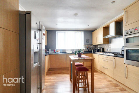 Ewart Road, Chatham 2 bed bungalow for sale