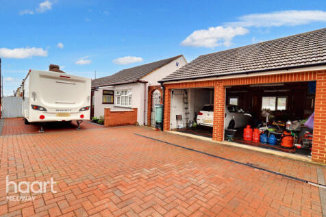 Ewart Road, Chatham 2 bed bungalow for sale