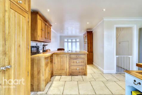 7 bedroom semi-detached house for sale
