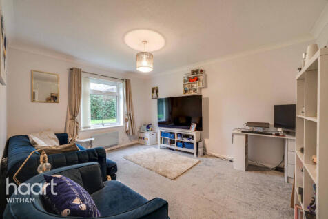 Shortridge Court, Witham 2 bed apartment for sale