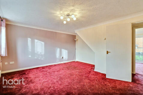 Epping Way, Witham 3 bed end of terrace house for sale