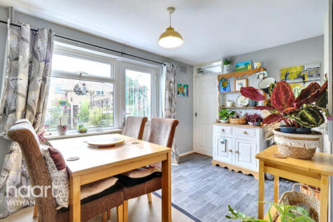 Conrad Road, Witham 3 bed terraced house for sale