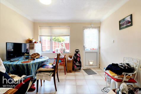 Calamint Road, Witham 3 bed end of terrace house for sale