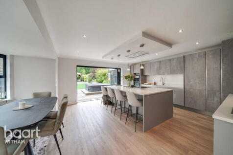 Kelvedon Road, Wickham Bishops 5 bed detached house for sale