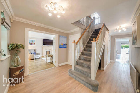 Kelvedon Road, Wickham Bishops 5 bed detached house for sale