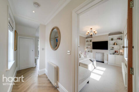 Wickham Hall Cottages, Langford Road... 3 bed semi