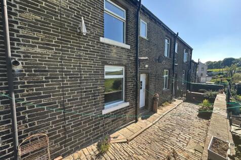 Lane Ends, Halifax, HX2 2 bed terraced house for sale