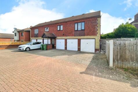 Bicton Avenue, Worcester 1 bed apartment for sale