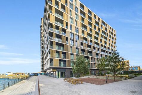 Gillingham Gate Road, Chatham 2 bed apartment for sale
