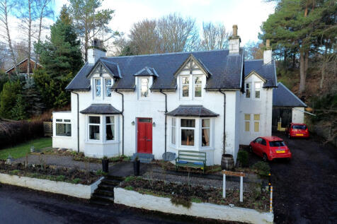 6 bedroom detached house for sale
