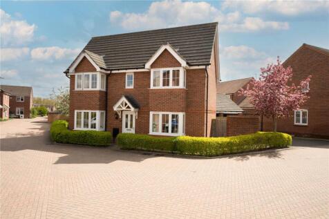 6 Logan Place, Kidderminster 3 bed detached house for sale