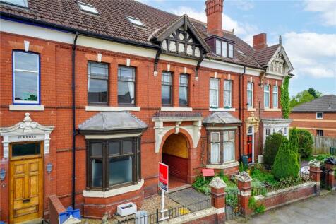 367 Hurcott Road, Kidderminster... 5 bed terraced house for sale