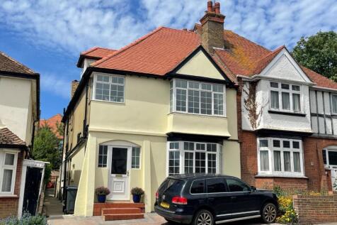 Queens Road, Broadstairs, CT10 4 bed semi