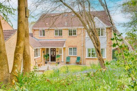 5 bedroom detached house for sale