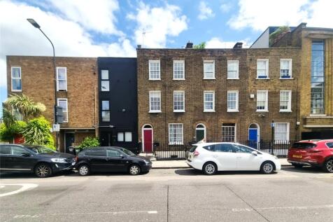 4 bedroom terraced house for sale