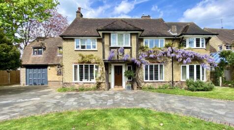 5 bedroom detached house for sale