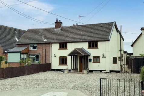 Church Road, Stowmarket IP14 2 bed semi