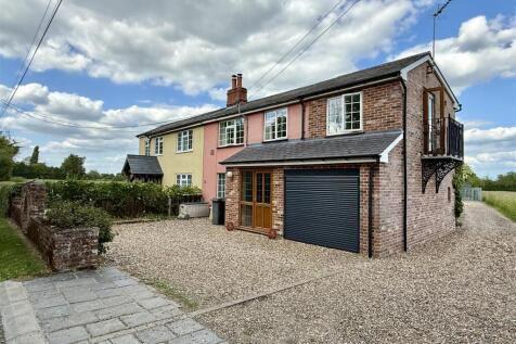 Charles Tye, Stowmarket IP14 4 bed semi