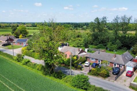 2 bedroom semi-detached bungalow for sale