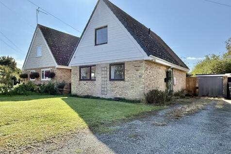 Northfield Road, Onehouse IP14 3 bed detached house for sale