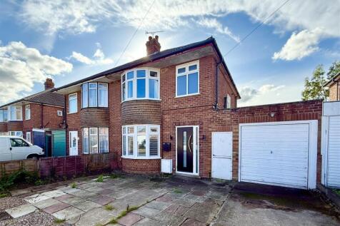 Cedarcroft Road, Ipswich IP1 3 bed house for sale