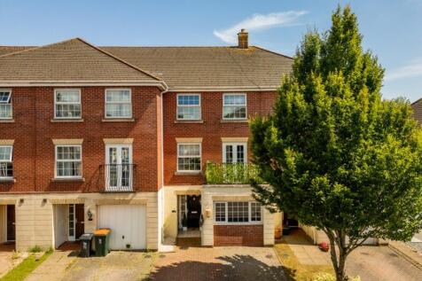 4 bedroom town house for sale